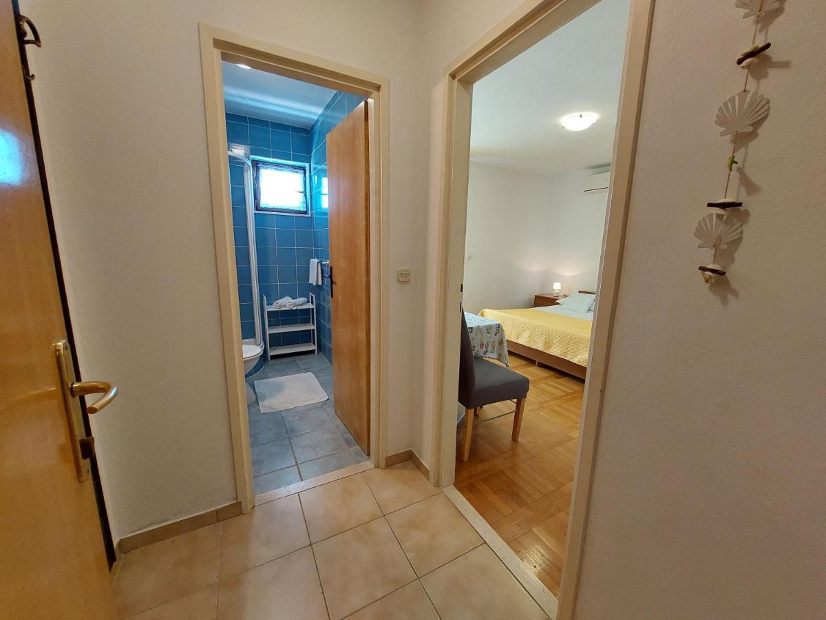 Apartmani Rahela Vodice Exterior foto