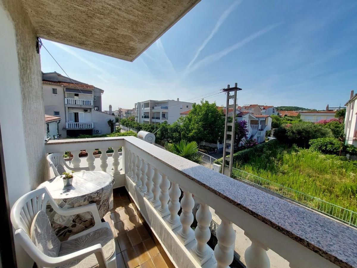 Apartmani Rahela Vodice Exterior foto